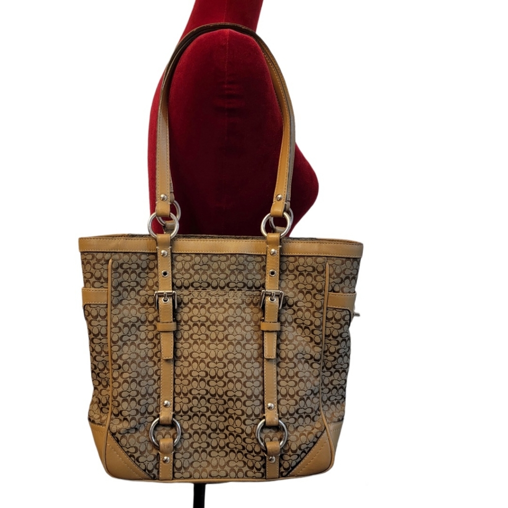 COACH vintage tan handbag/shoulderbag